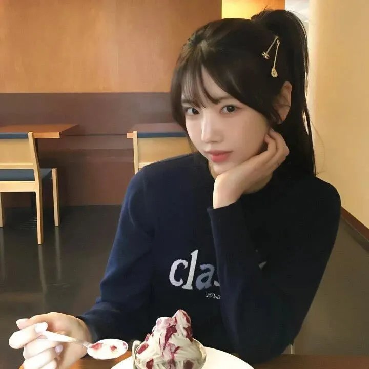 村主任和他的女友
